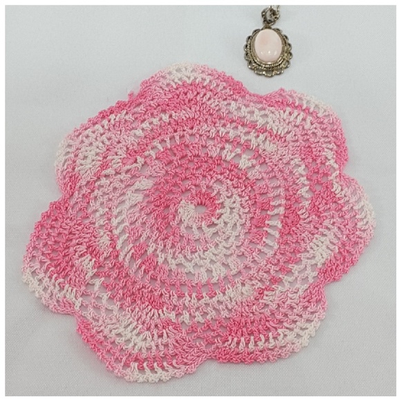 Crochet Ruffled Circle Shape Doily, Approx 4.5" - Picture 3 of 8